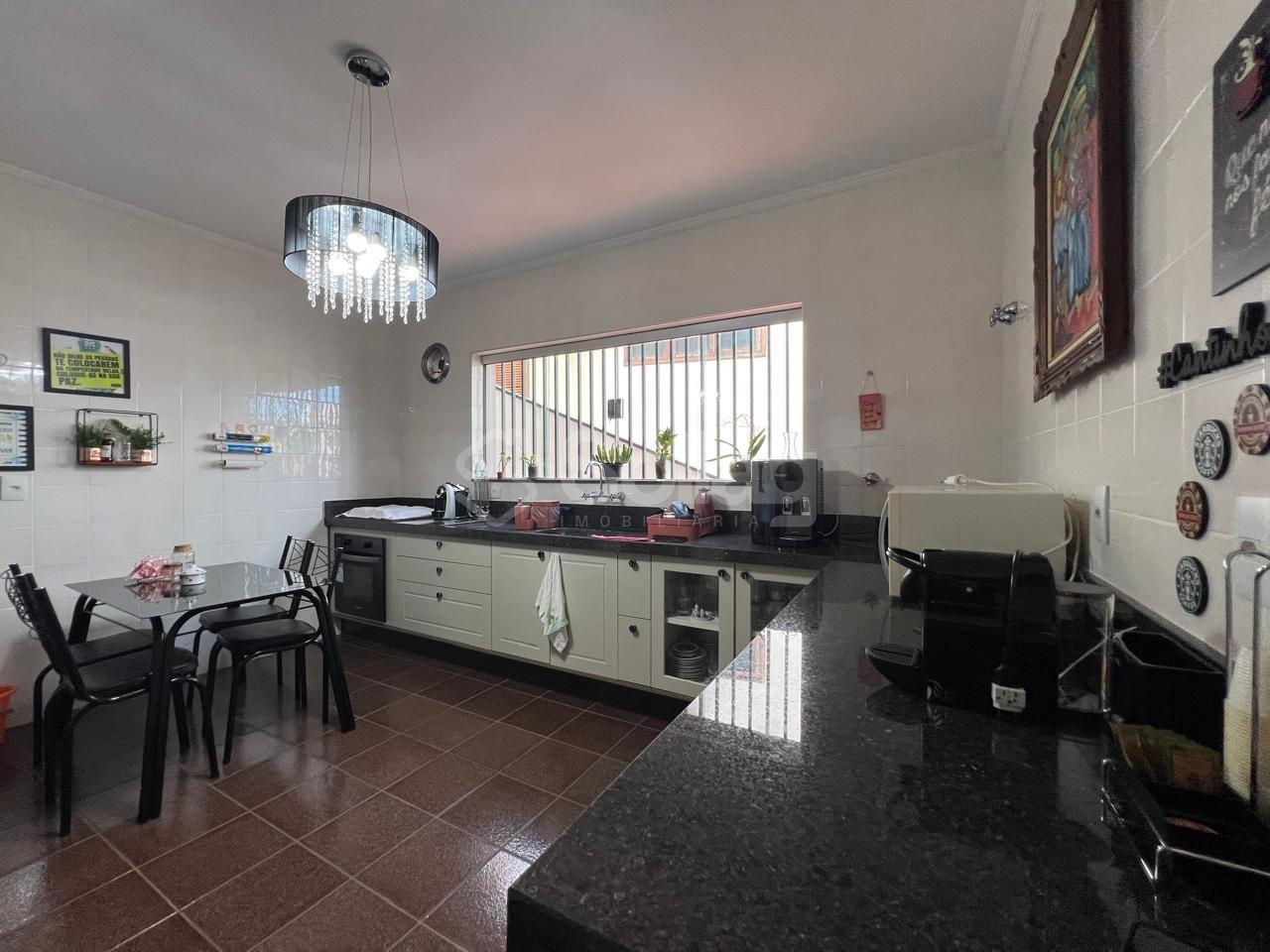 Casa à venda no Jardim Itália : 