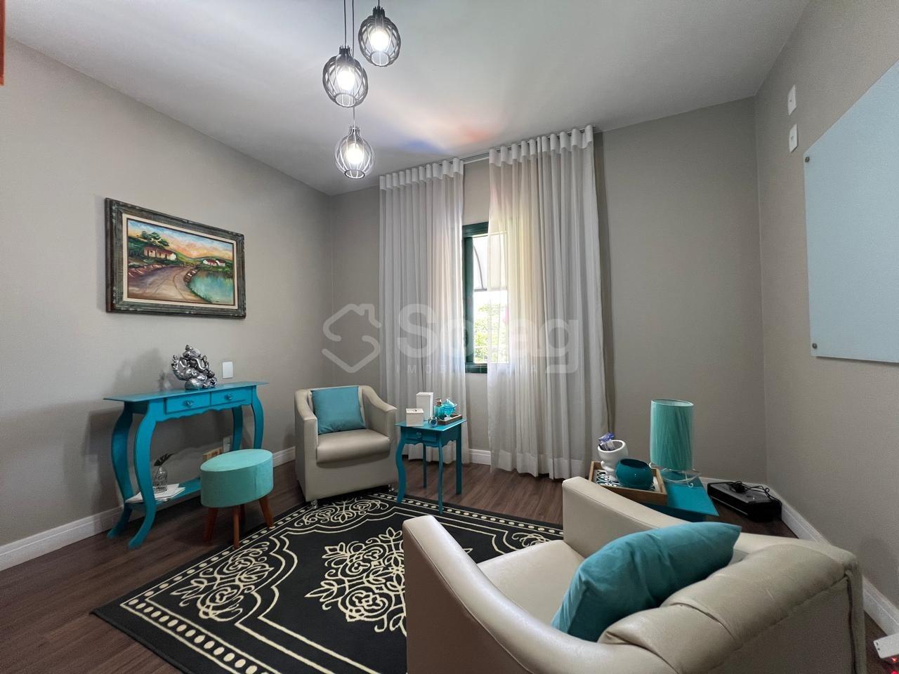 Casa à venda no Jardim Itália : 