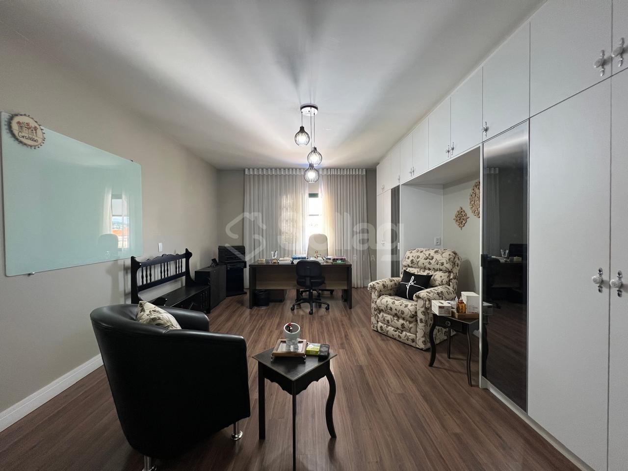 Casa à venda no Jardim Itália : 