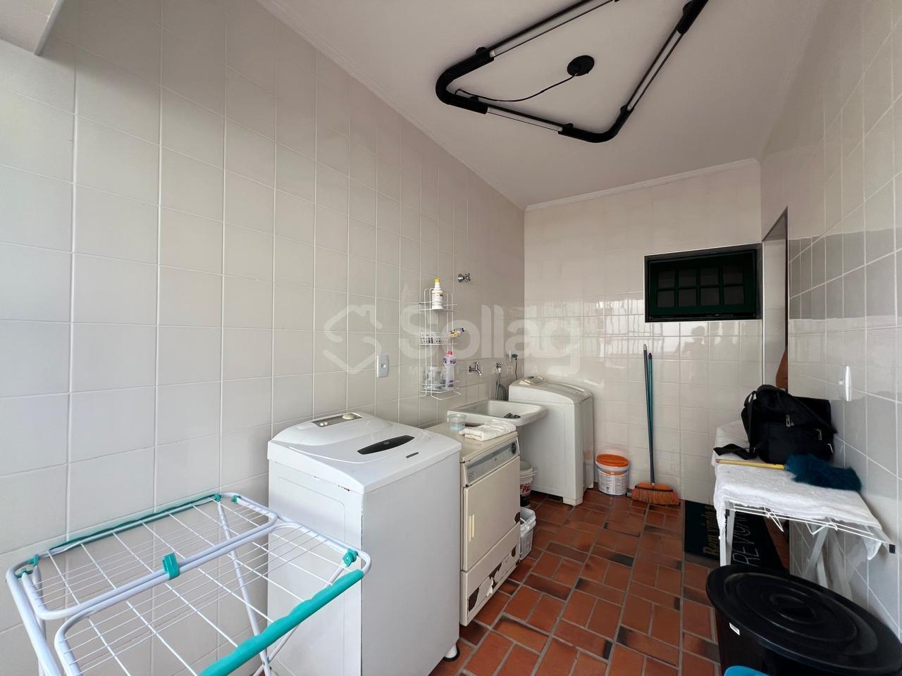 Casa à venda no Jardim Itália : 