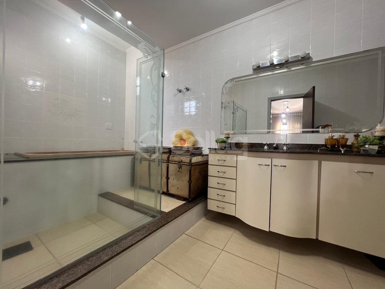 Casa à venda no Jardim Itália : 