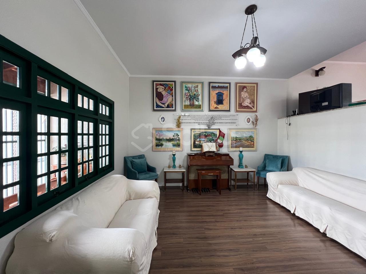 Casa à venda no Jardim Itália : 