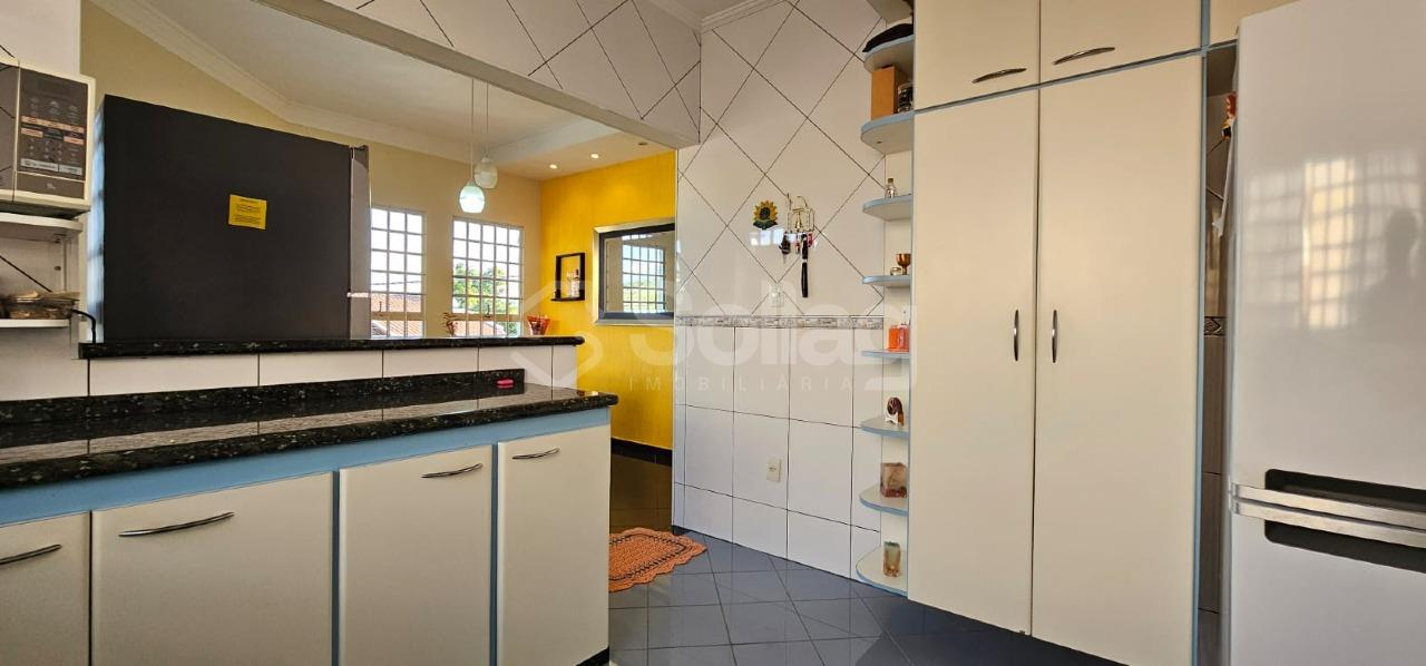 Casa à venda no Jardim Melle: 