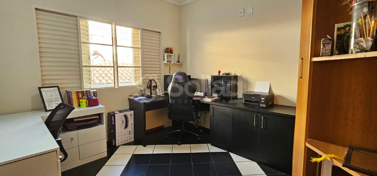 Casa à venda no Jardim Melle: 