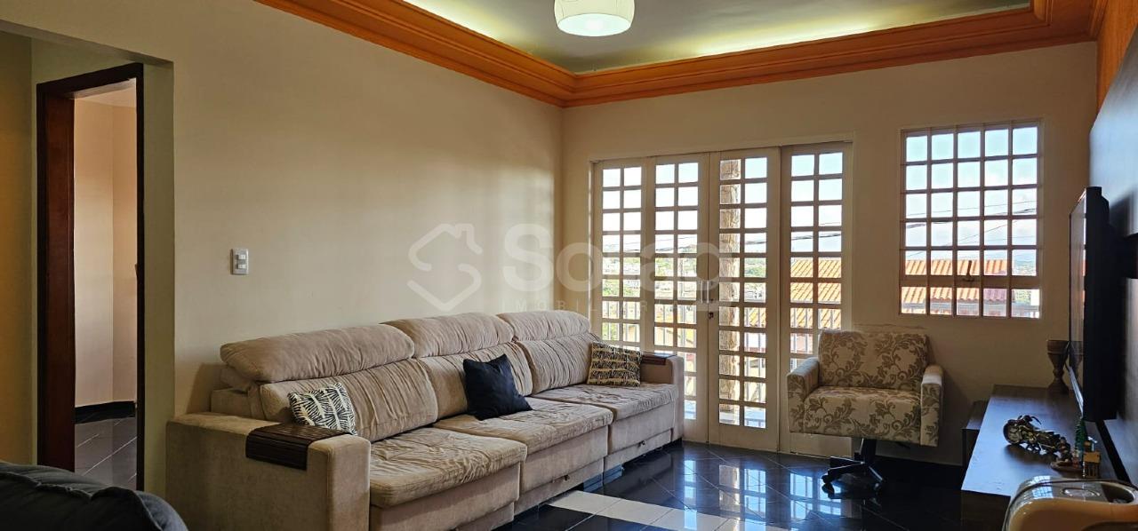 Casa à venda no Jardim Melle: 