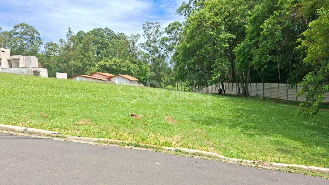 Terreno em condomínio à venda no Terras de Santa Teresa: 