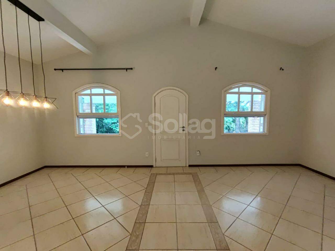 Casa em condomínio para aluguel no Marambaia: 