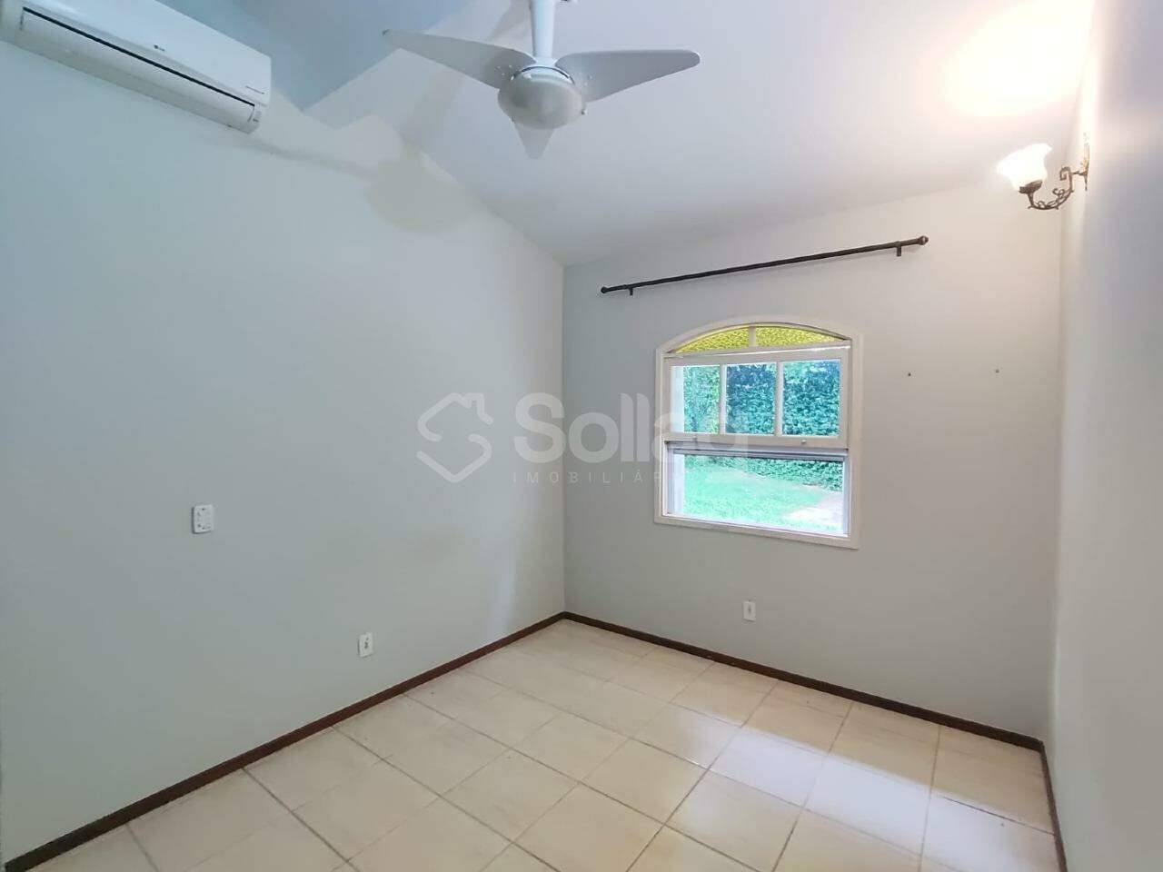 Casa em condomínio para aluguel no Marambaia: 