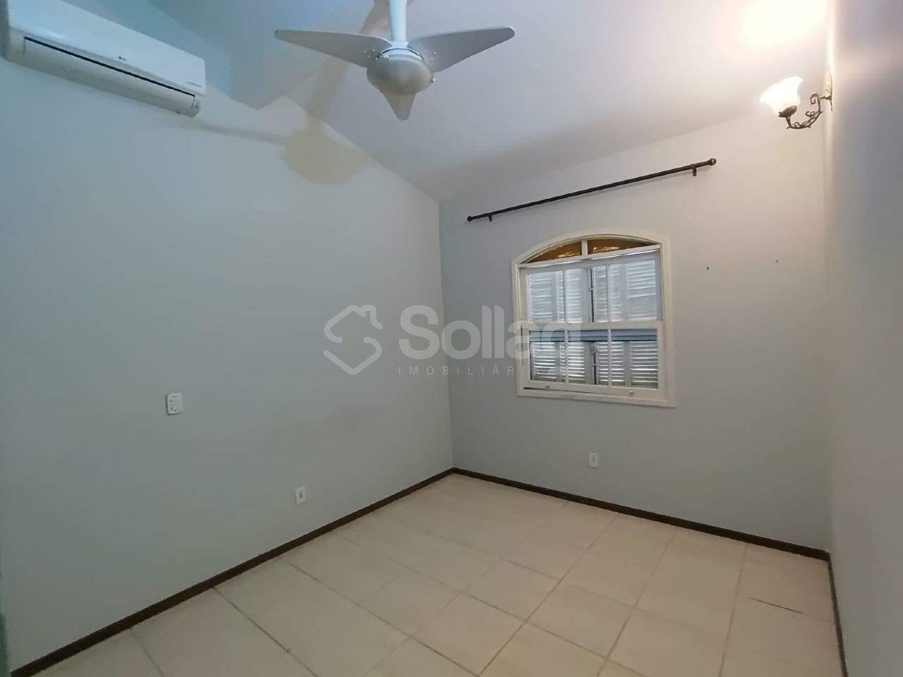 Casa em condomínio para aluguel no Marambaia: 