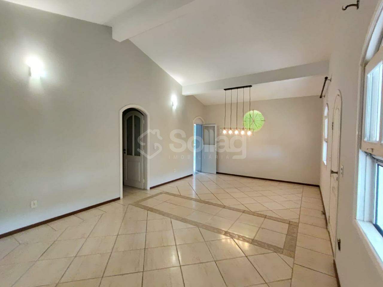 Casa em condomínio para aluguel no Marambaia: 