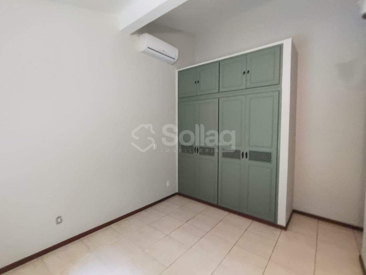 Casa em condomínio para aluguel no Marambaia: 