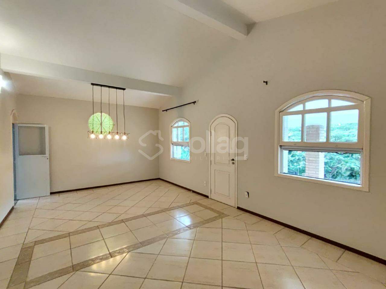 Casa em condomínio para aluguel no Marambaia: 