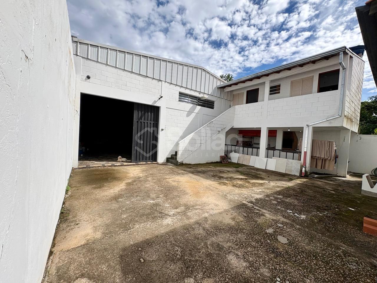 Casa à venda no Vista Alegre: 