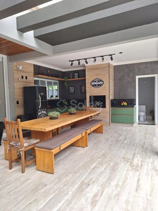 Casa em condomínio à venda no Condomínio Terras de Vinhedo: