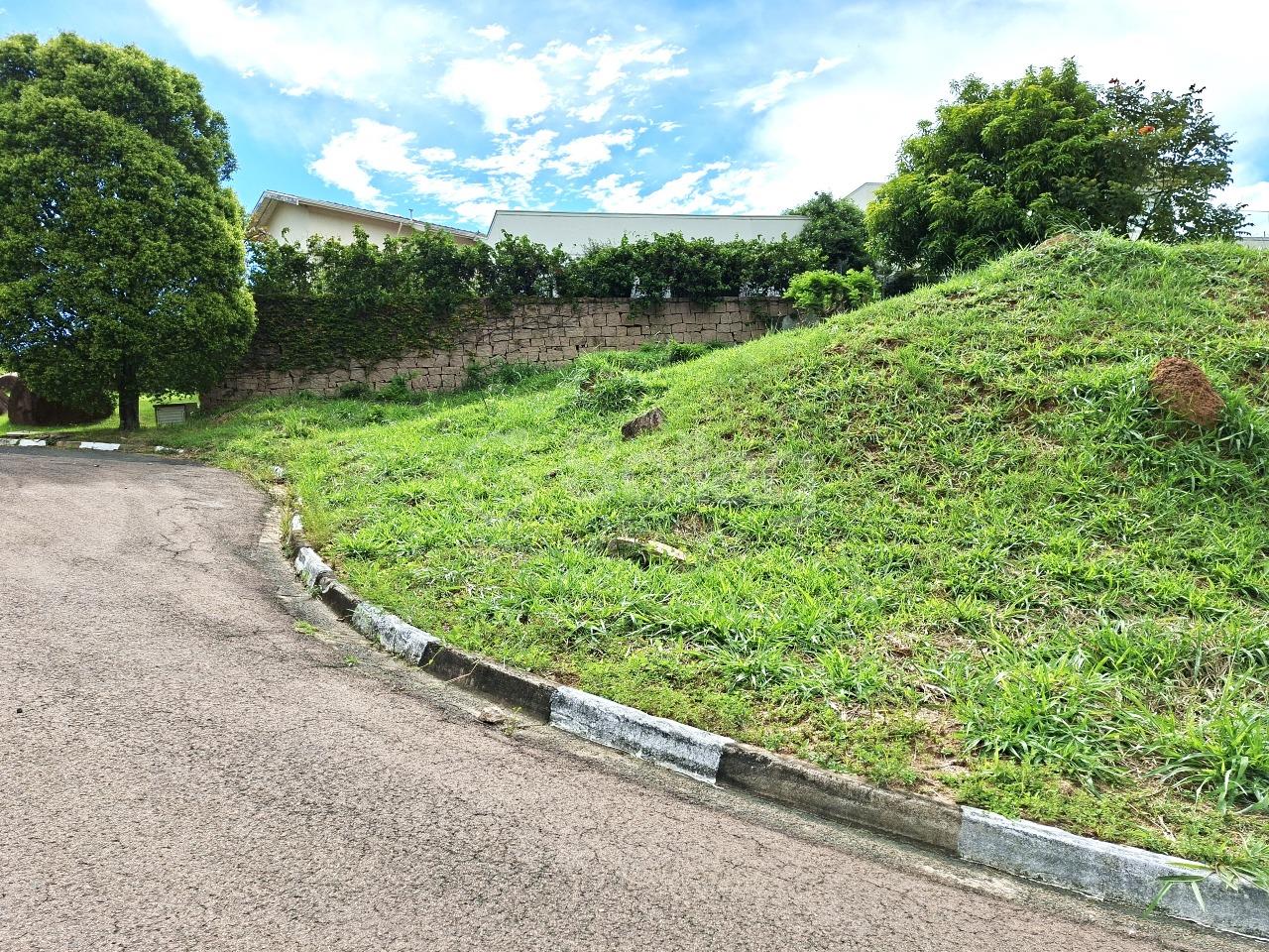 Terreno em condomínio à venda no Condomínio Moinho de Vento: