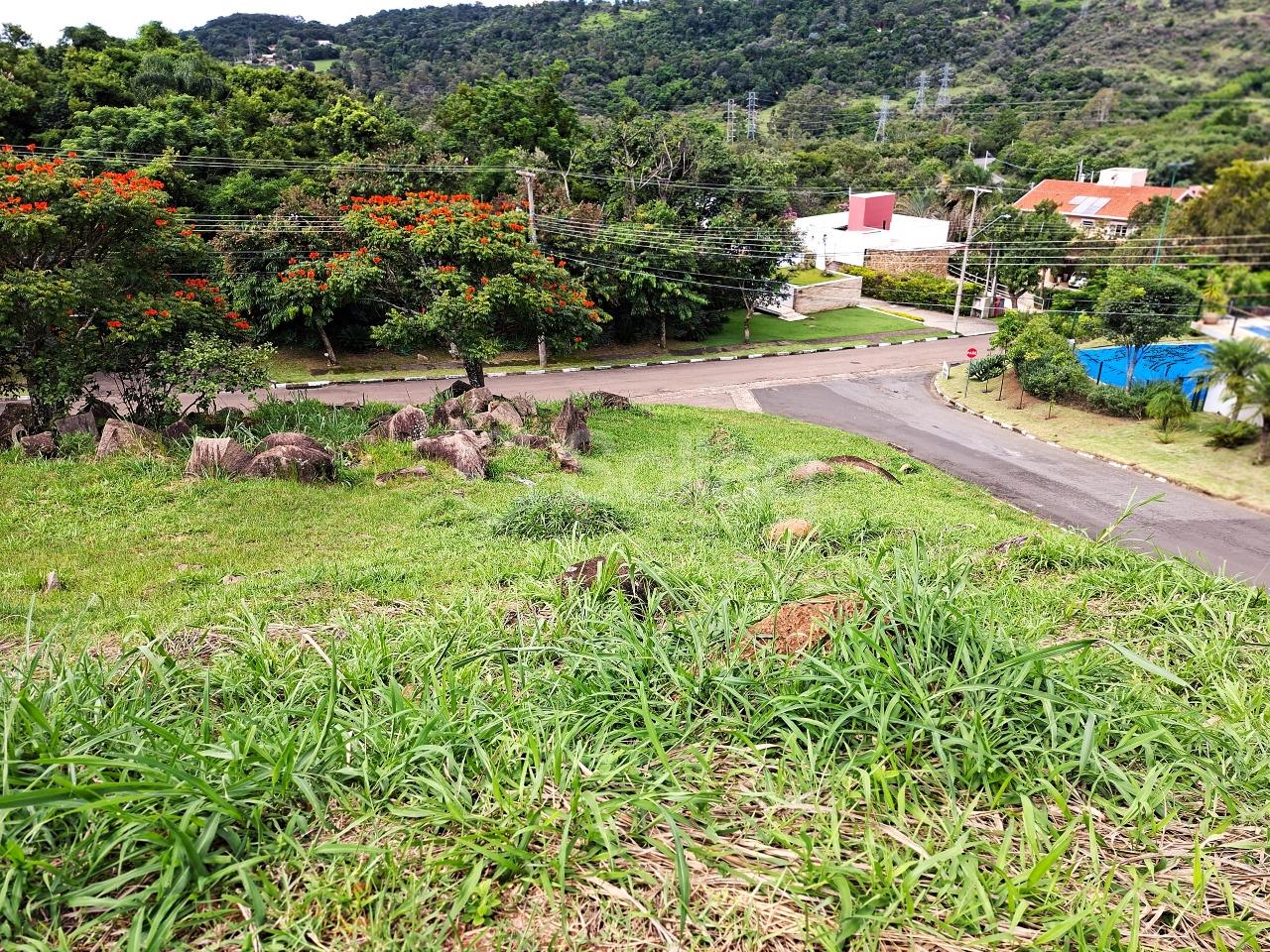 Terreno em condomínio à venda no Condomínio Moinho de Vento: 