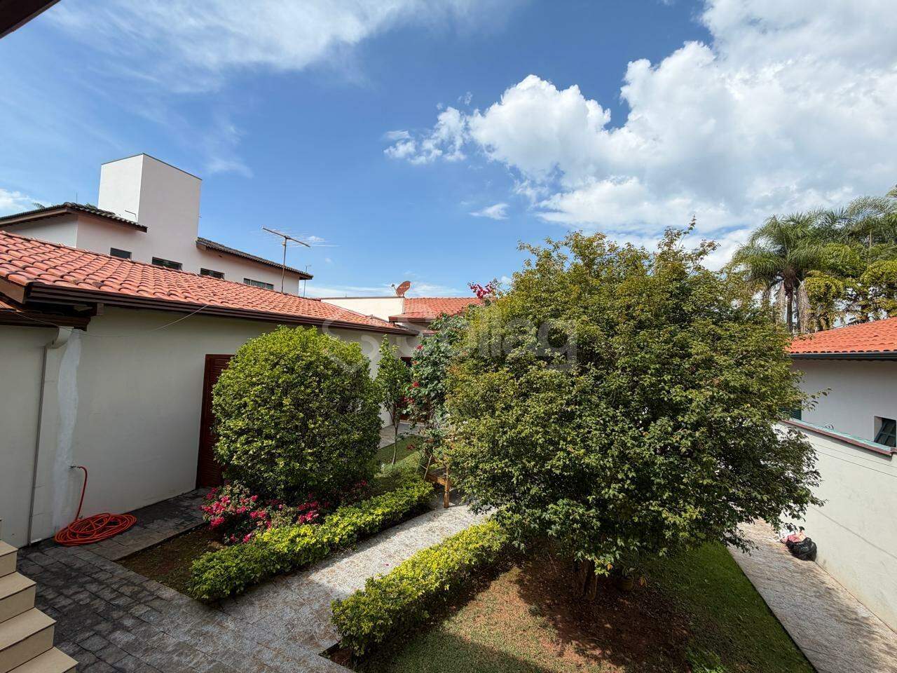 Casa em condomínio à venda no Condomínio Jardim Paulista I: 