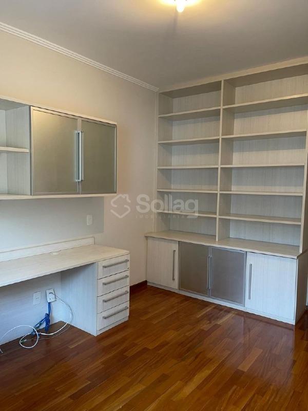 Casa em condomínio à venda no Jardim Paiquerê: 