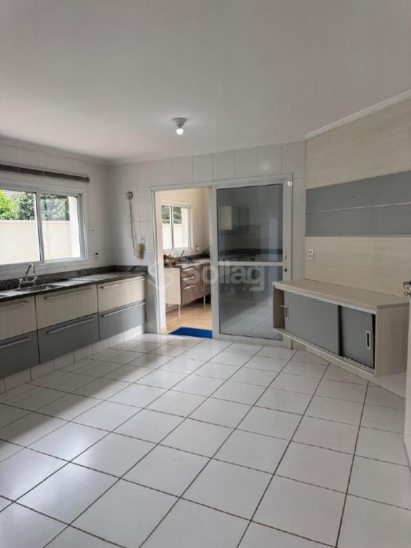 Casa em condomínio à venda no Jardim Paiquerê: 