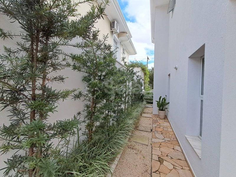 Casa em condomínio à venda no Jardim Paiquerê: 