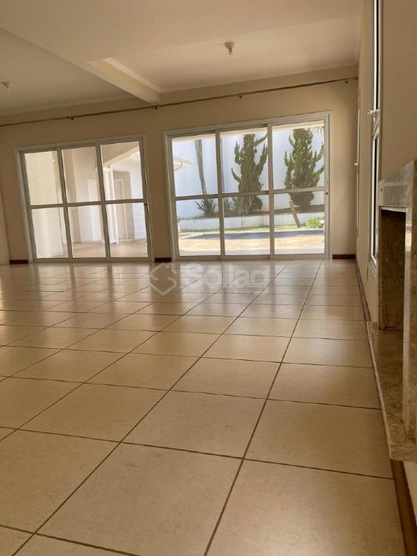 Casa em condomínio à venda no Jardim Paiquerê: 