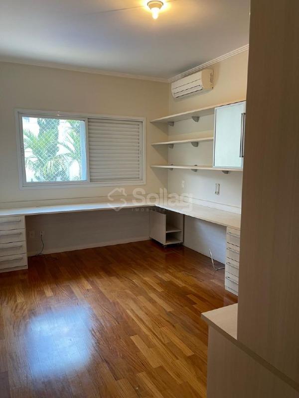 Casa em condomínio à venda no Jardim Paiquerê: 