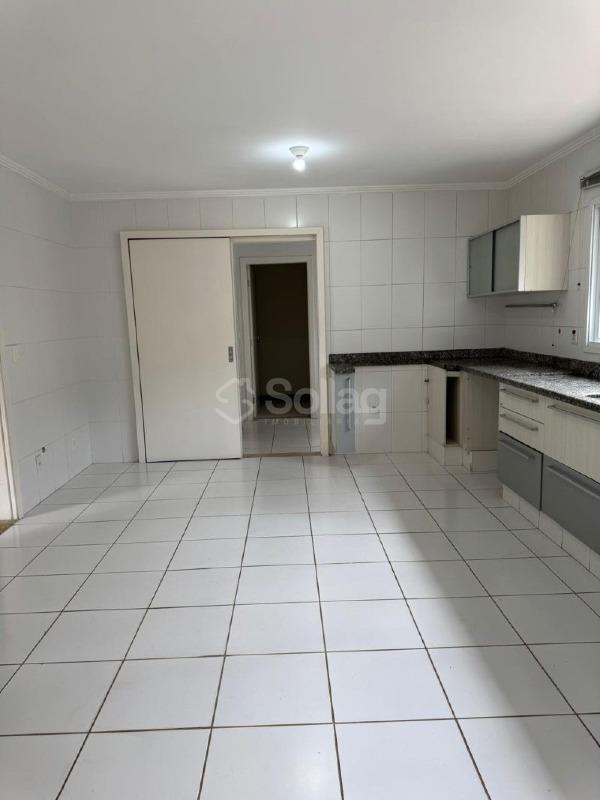 Casa em condomínio à venda no Jardim Paiquerê: 