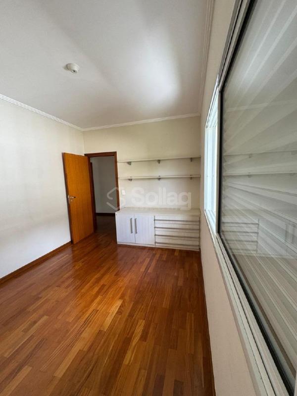 Casa em condomínio à venda no Jardim Paiquerê: 