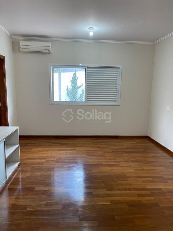 Casa em condomínio à venda no Jardim Paiquerê: 