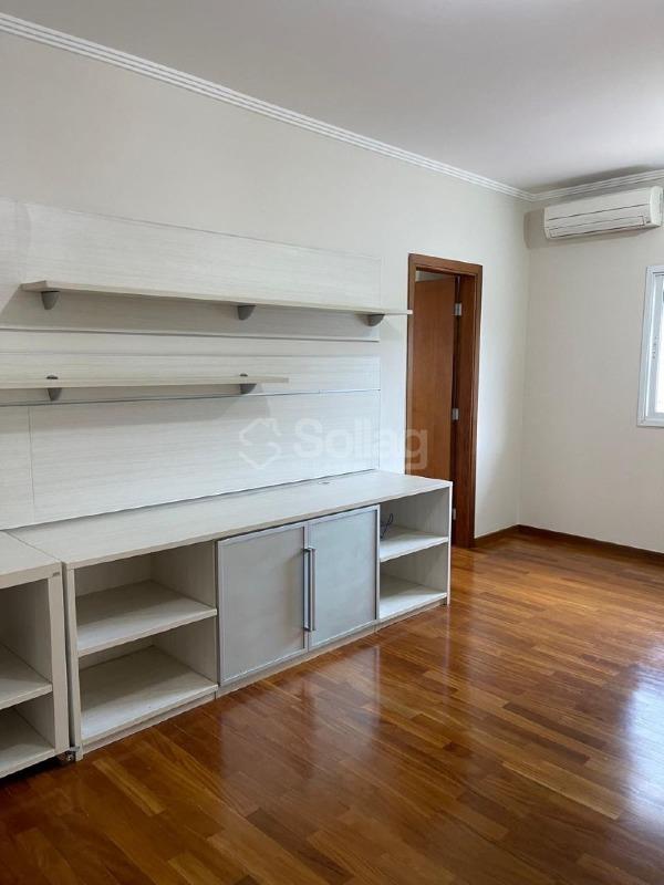 Casa em condomínio à venda no Jardim Paiquerê: 