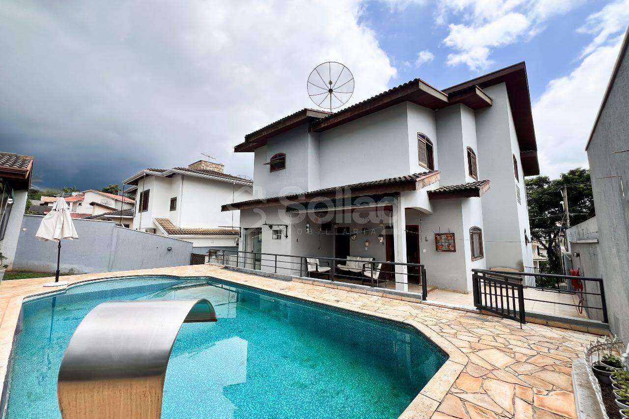 Casa em condomínio à venda no Condomínio Villagio Capriccio: 