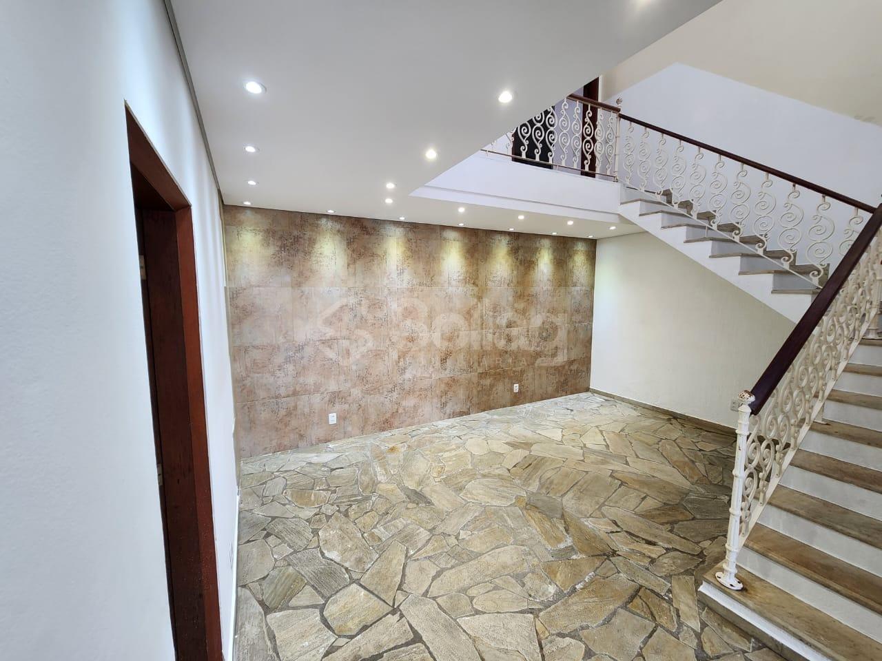 Casa à venda no Centro: 