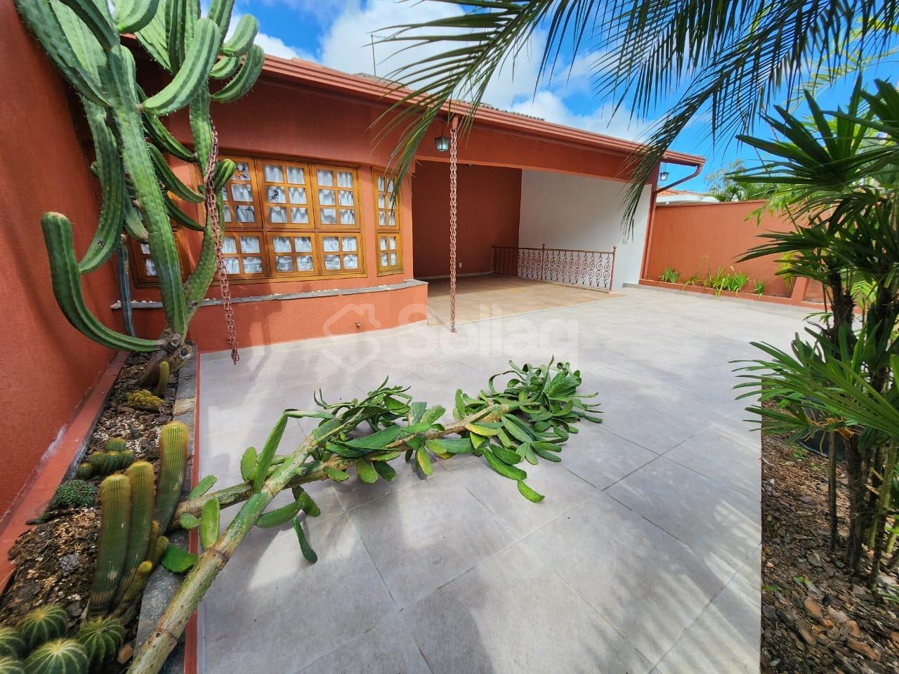 Casa à venda no Centro: 