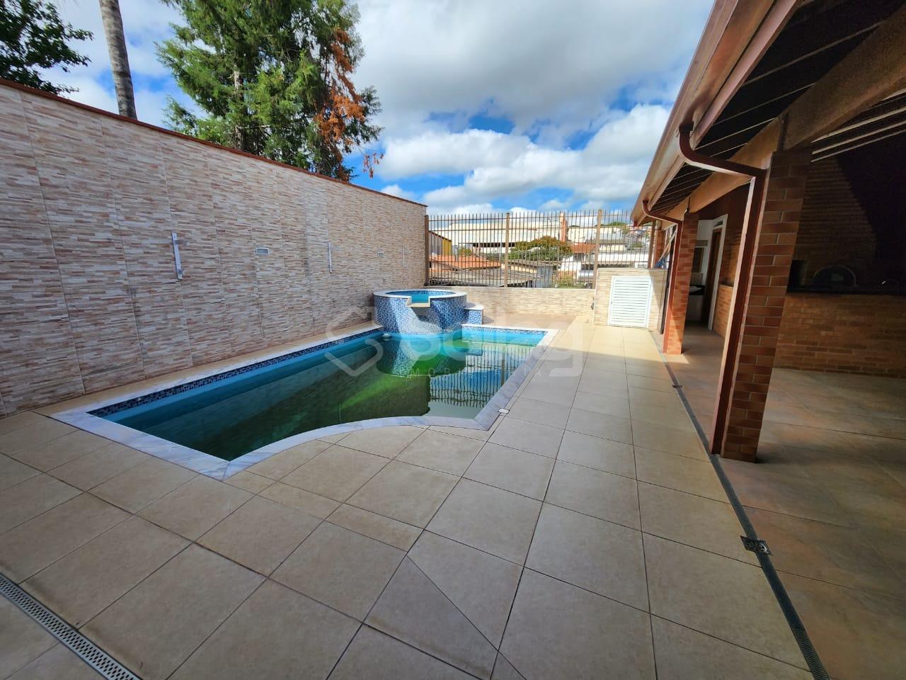 Casa à venda no Centro: 