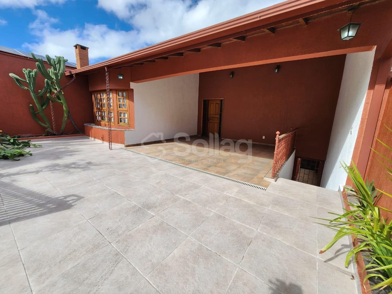 Casa à venda no Centro: 