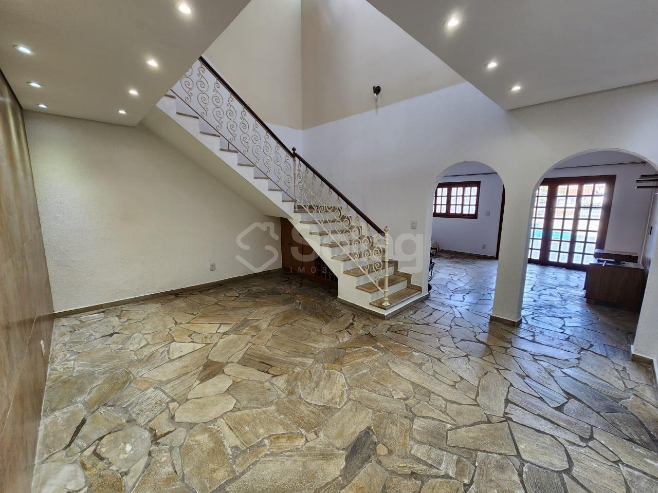 Casa à venda no Centro: 