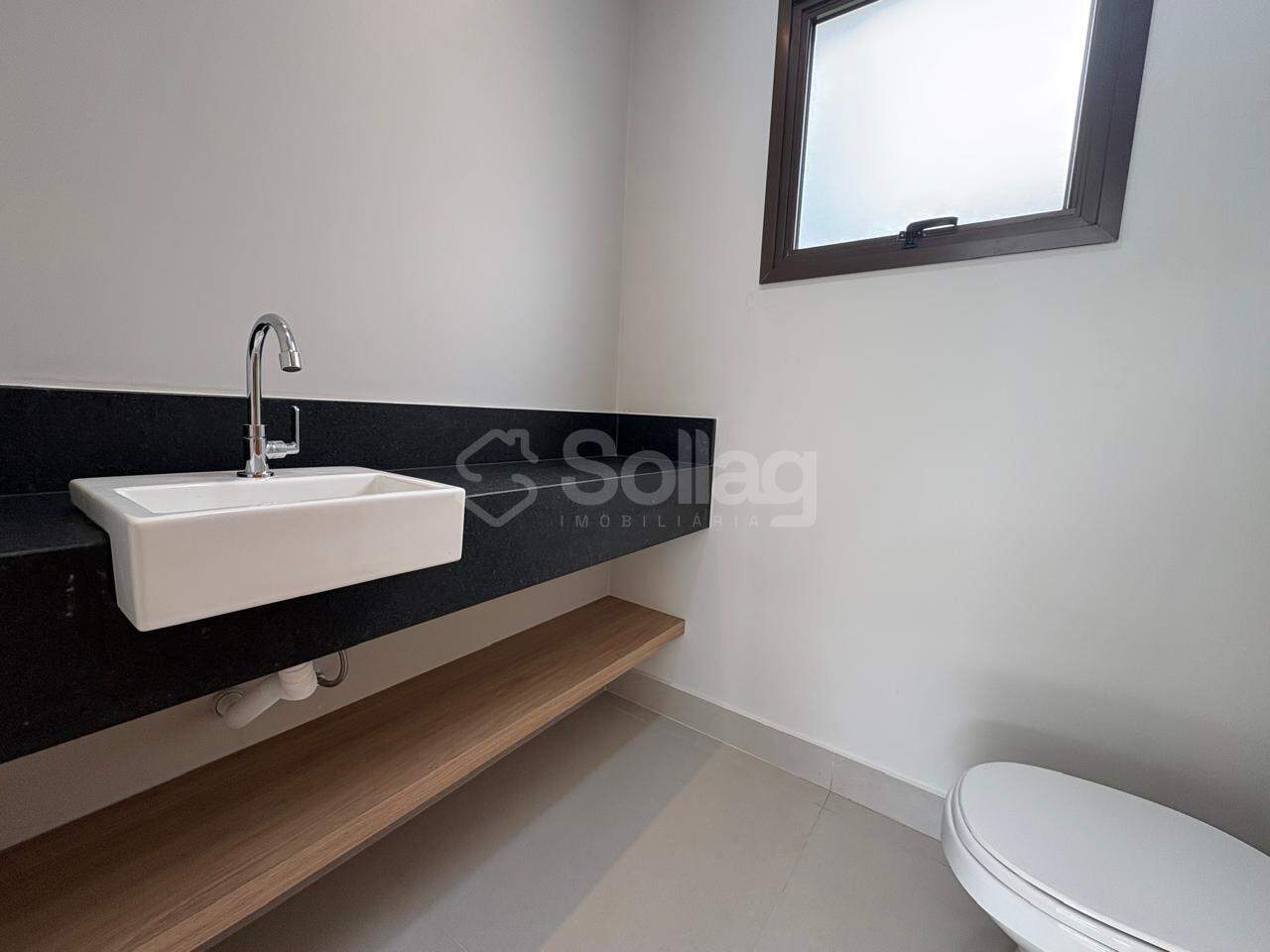 Casa em condomínio à venda no Recanto das Palmas: 