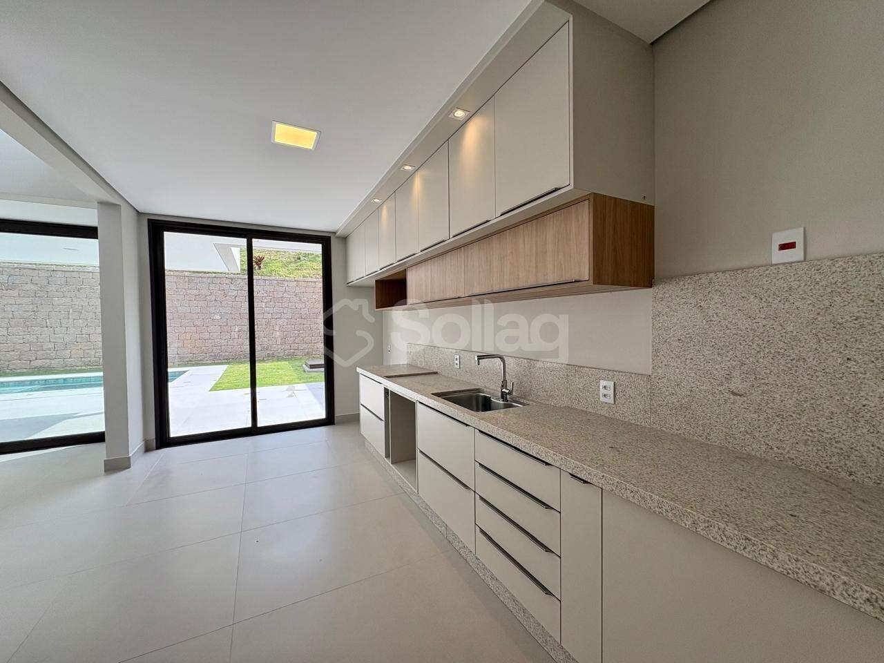 Casa em condomínio à venda no Recanto das Palmas: 