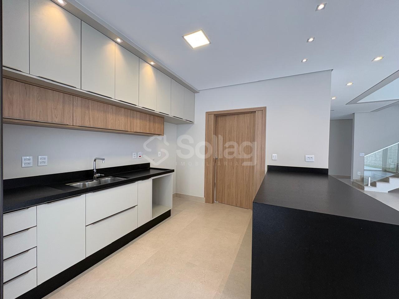 Casa em condomínio à venda no Recanto das Palmas: 