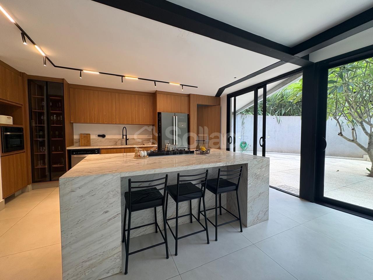 Casa em condomínio à venda no Condomínio Chácara Flora: 