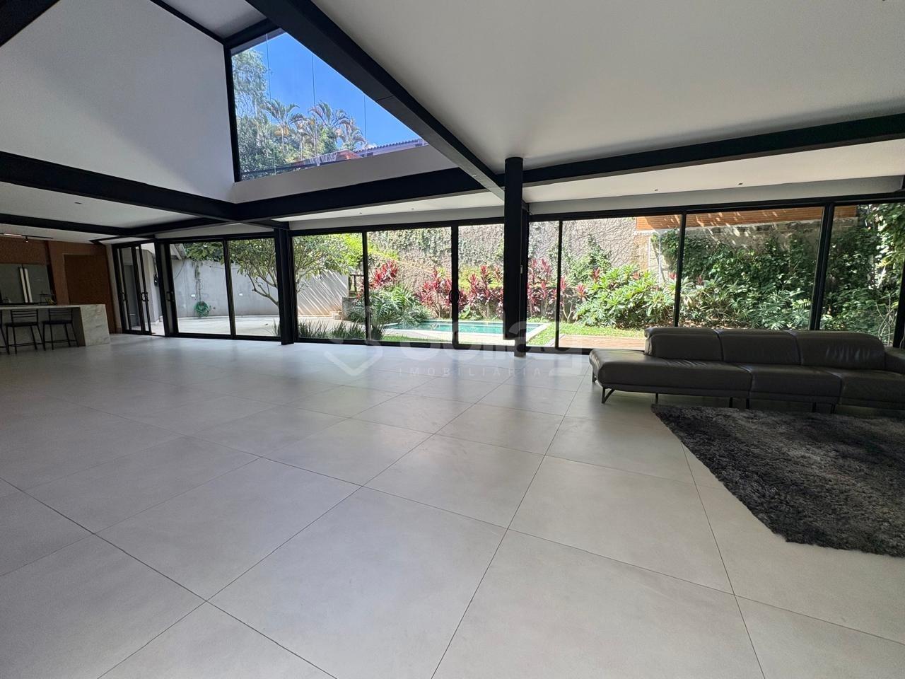 Casa em condomínio à venda no Condomínio Chácara Flora: 