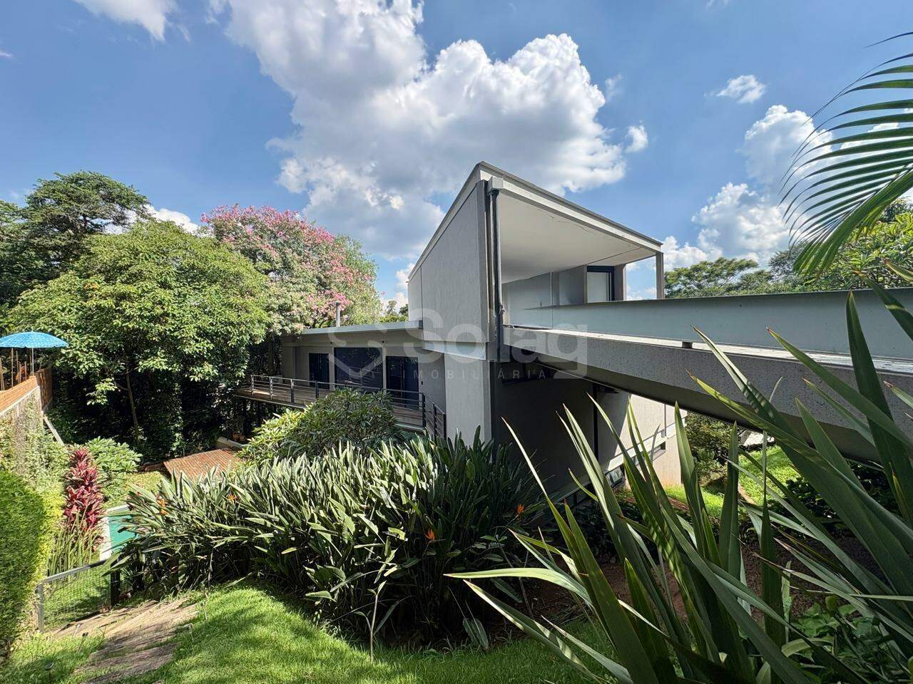 Casa em condomínio para aluguel no Condomínio Chácara Flora: 