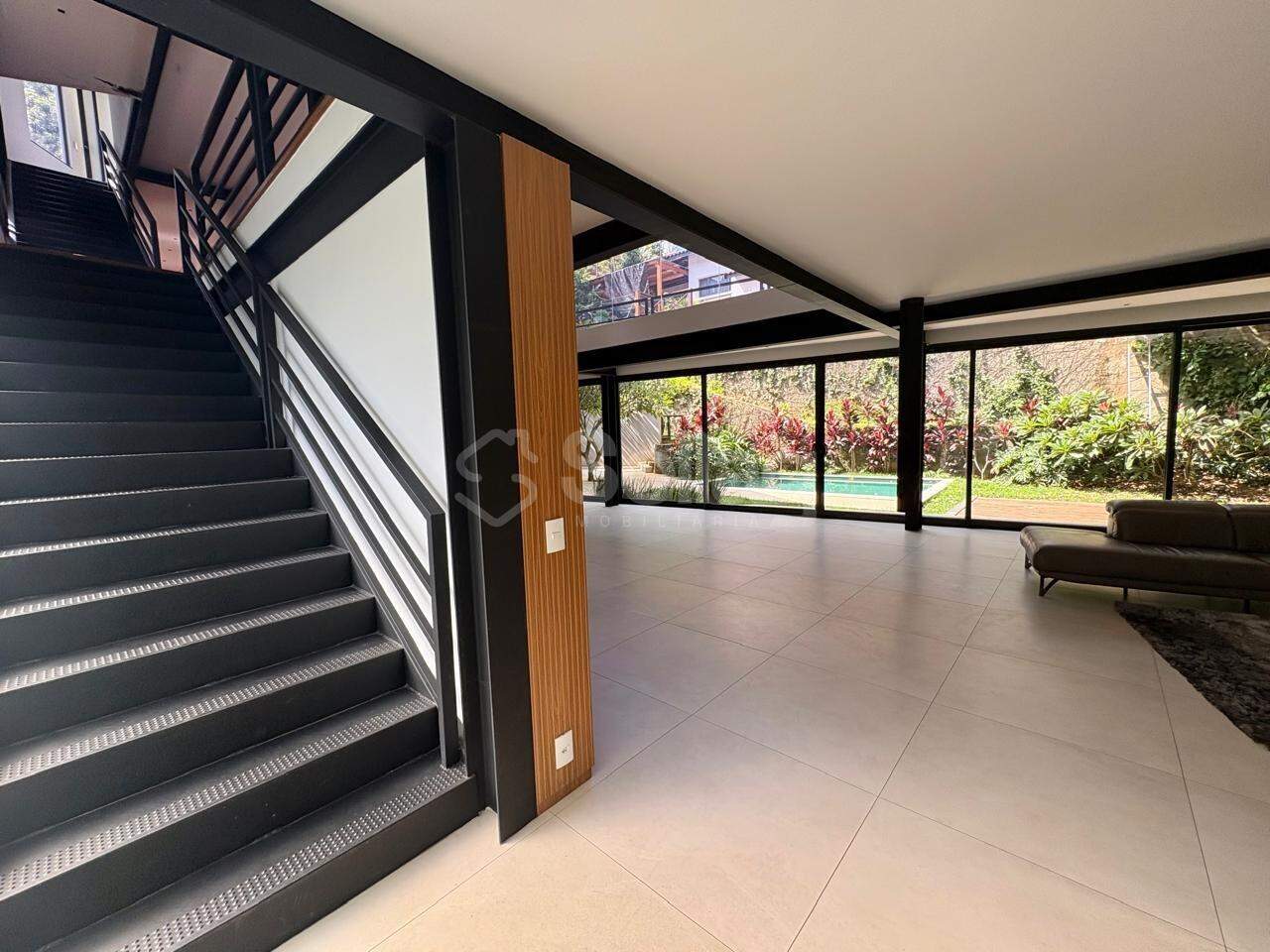 Casa em condomínio para aluguel no Condomínio Chácara Flora: 