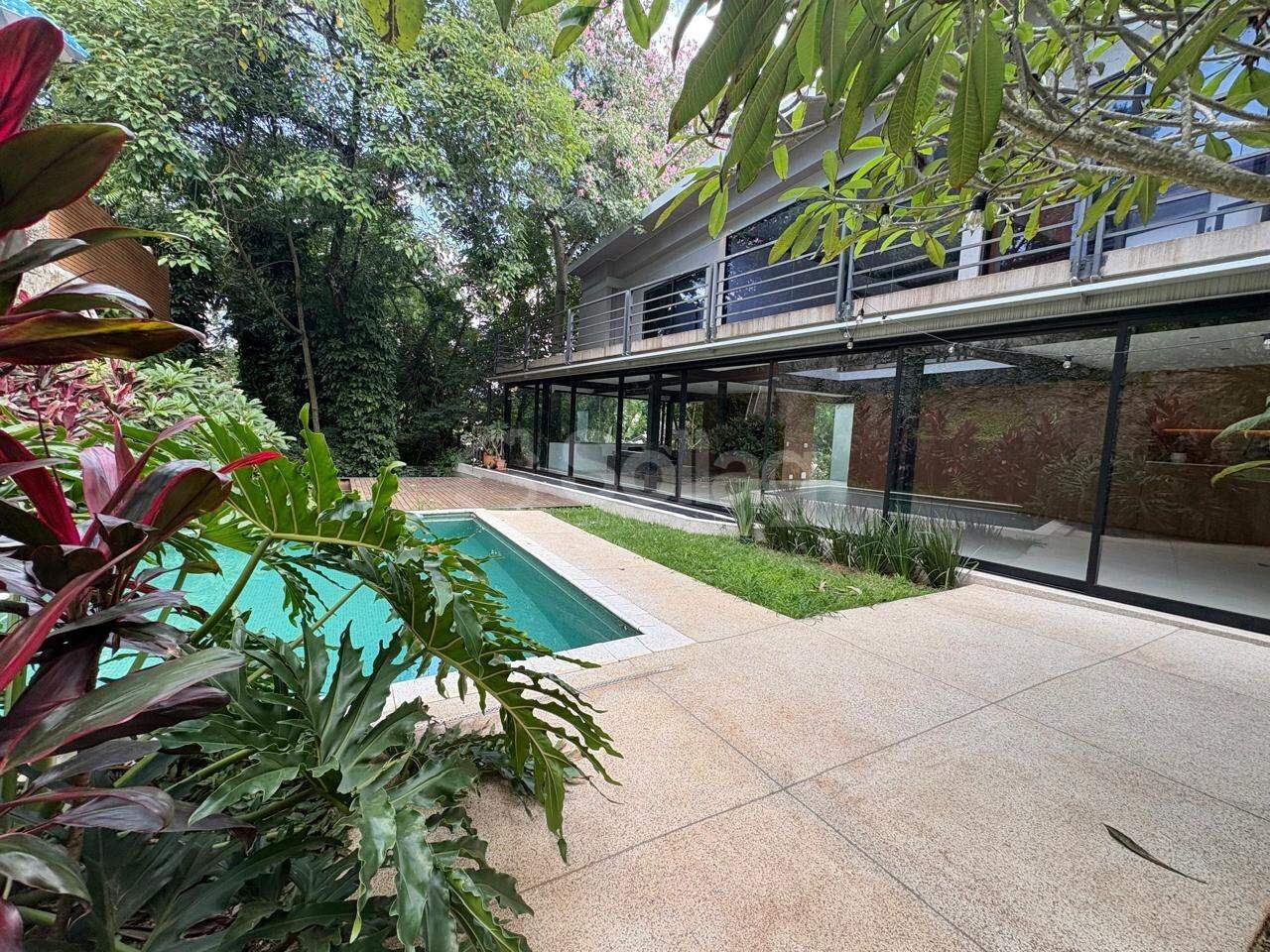 Casa em condomínio para aluguel no Condomínio Chácara Flora: 
