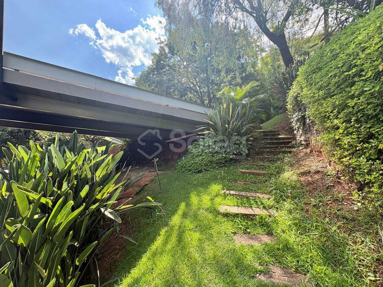 Casa em condomínio para aluguel no Condomínio Chácara Flora: 