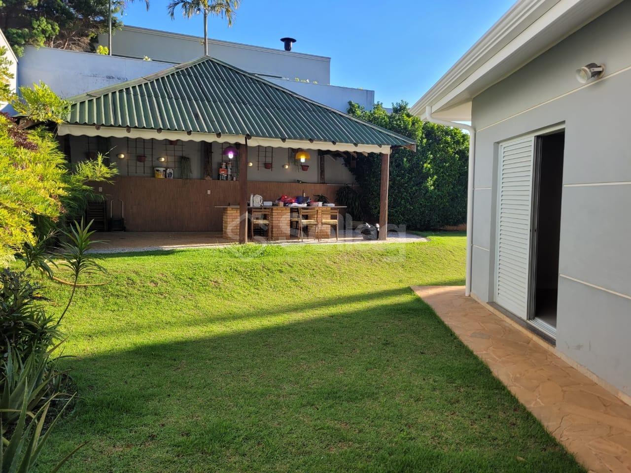 Casa em condomínio à venda no Condomínio Portal do Lago: 