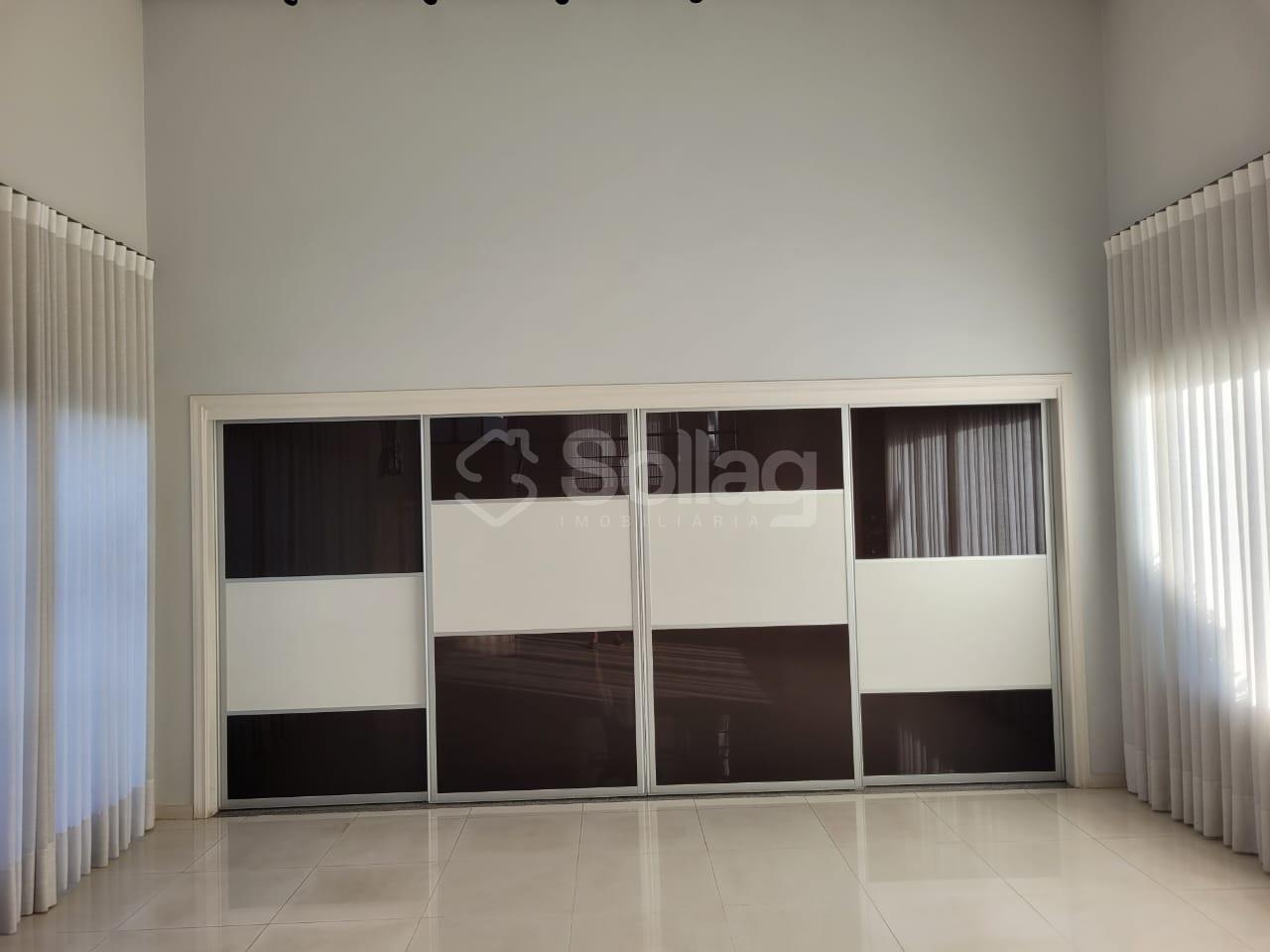 Casa em condomínio à venda no Condomínio Portal do Lago: 