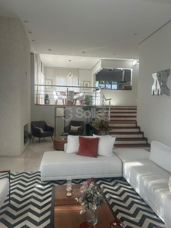 Casa em condomínio à venda no Condomínio Portal do Lago: 