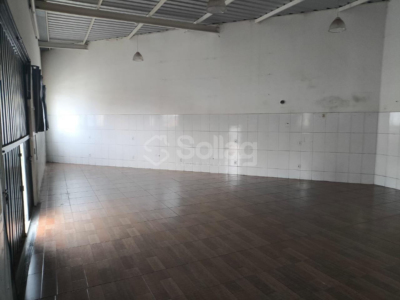 Salão para aluguel no Capela: