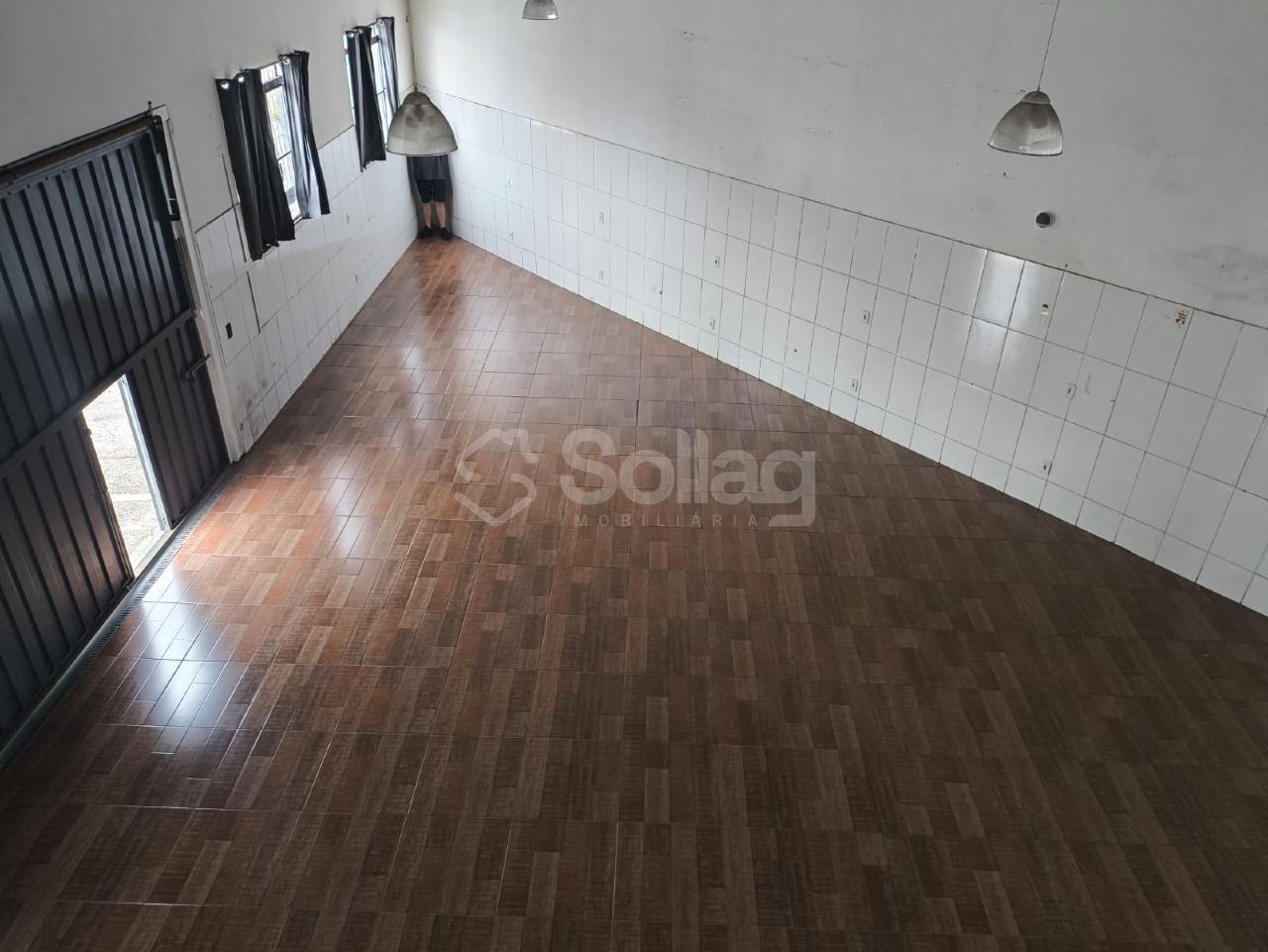 Salão para aluguel no Capela: 